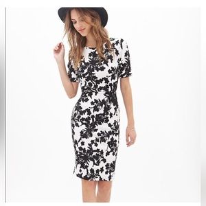 FLORAL CUT OUT BACK DRESS